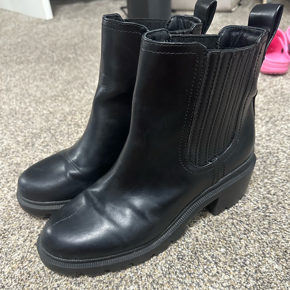Universal Thread Black Ankle Boots